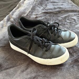 Nike Black Women's Sneakers